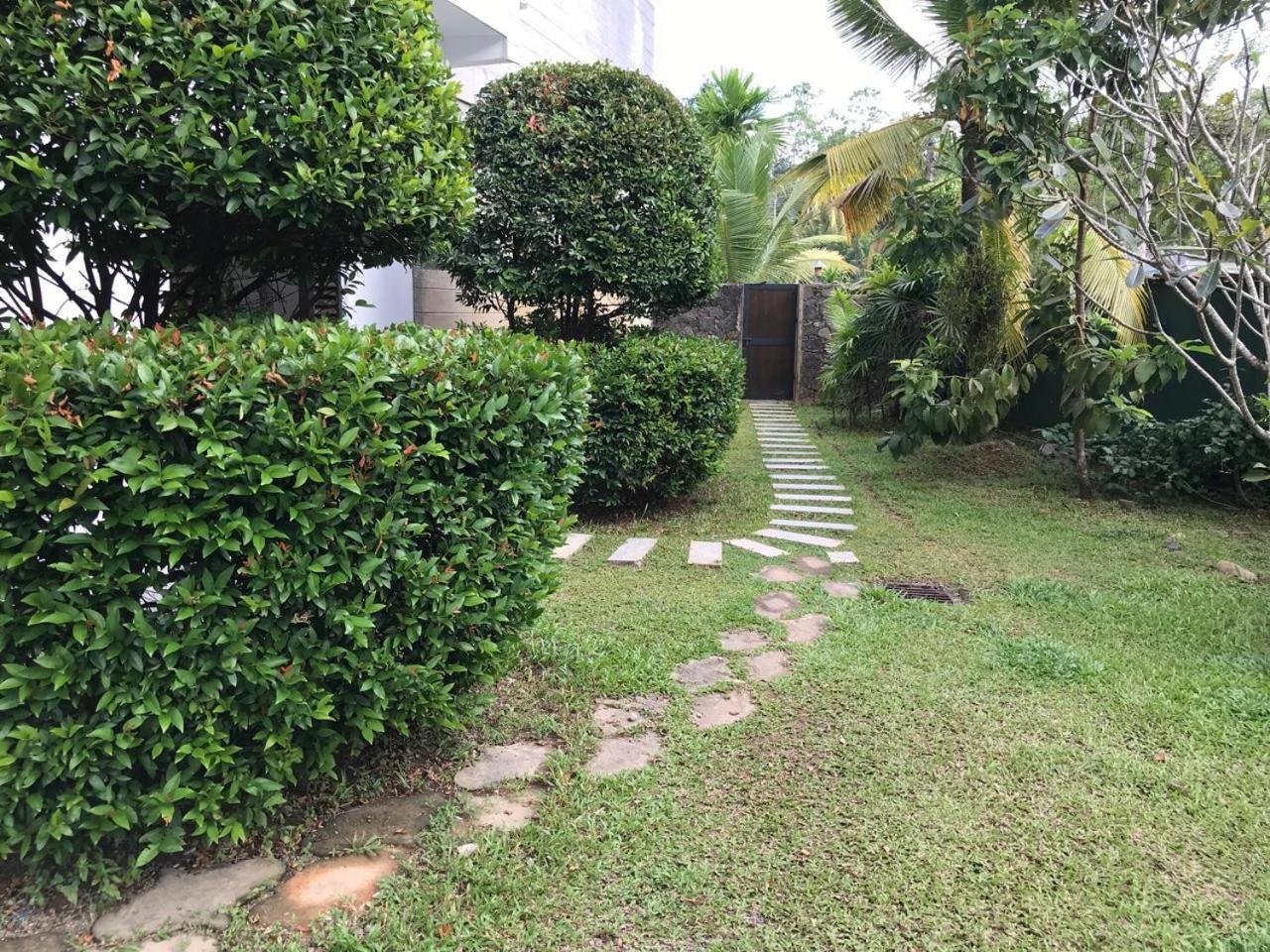 Lavendra Villa Mirissa Exterior foto